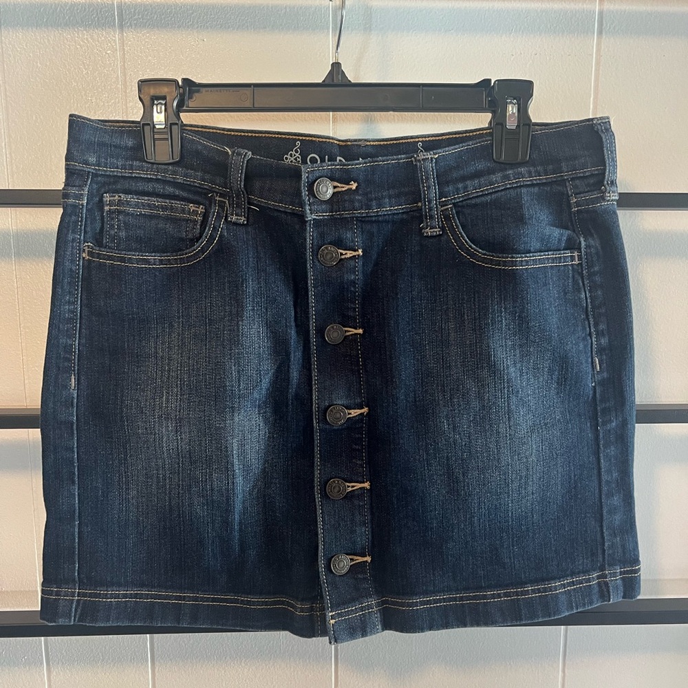 EUC Women's OLD NAVY, Size 6 Denim Mini Skirt, Button Up Front